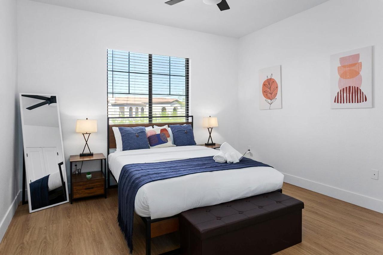 Cozysuites Glendale By The Stadium With Pool 05 Exterior photo